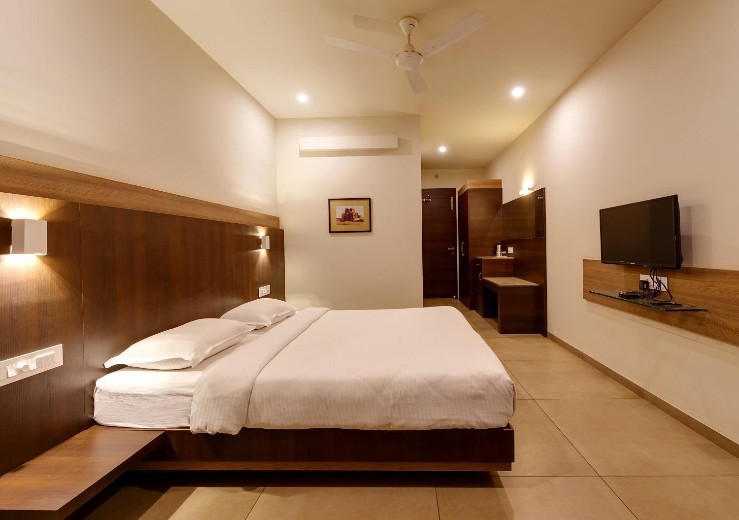 Hotel Classic Mid Town, Kolhapur Dış mekan fotoğraf