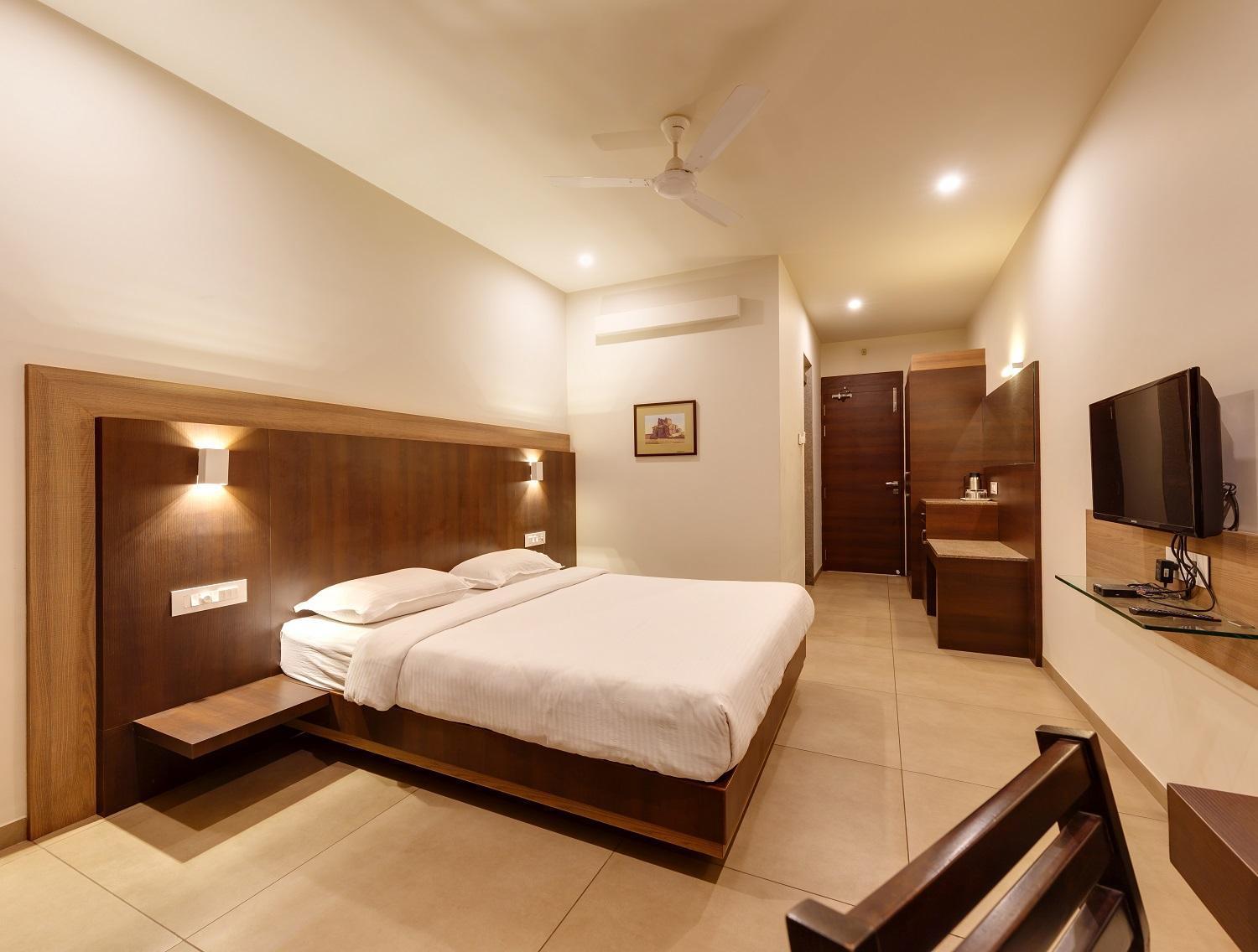 Hotel Classic Mid Town, Kolhapur Dış mekan fotoğraf